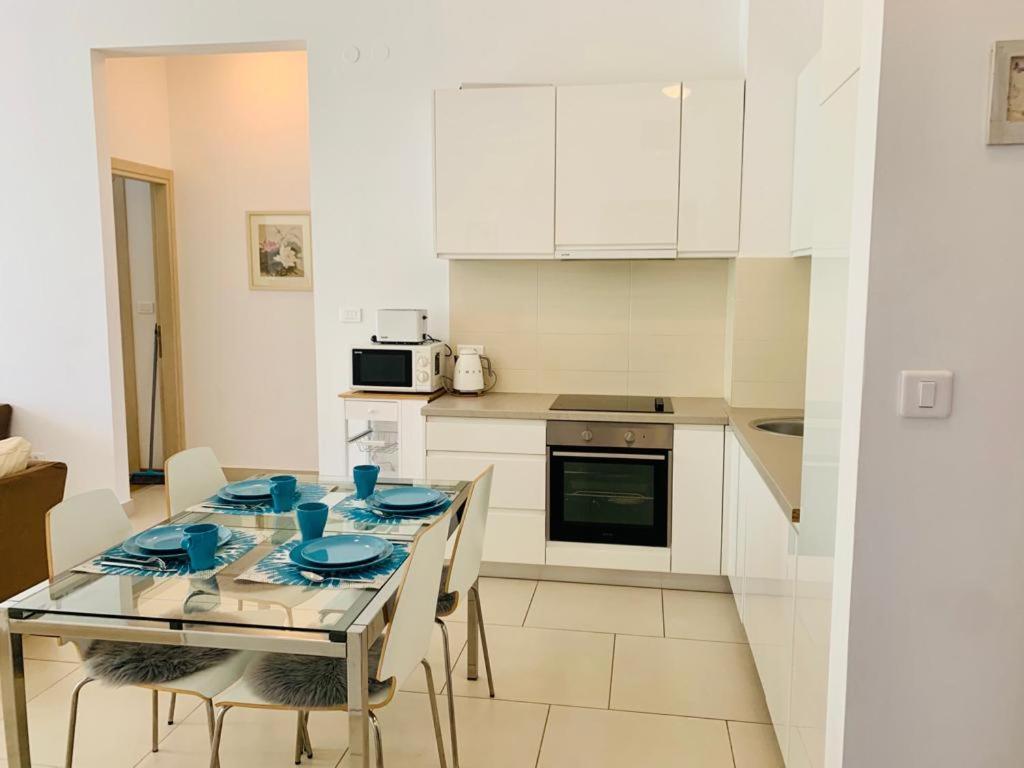 Lavender Bay Apartment F8 Donji Morinj Zewnętrze zdjęcie